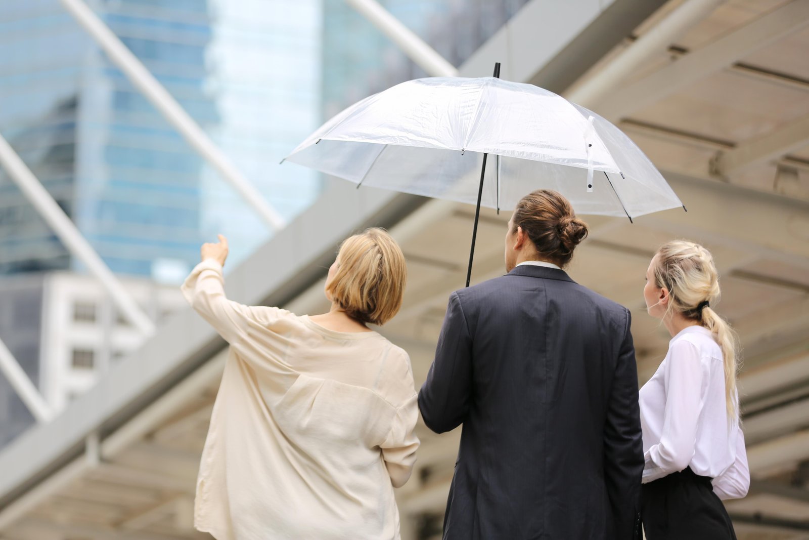 business-professionals-talking-in-modern-city-envi-2026-09-21-16-19-50-utc-copy-2.jpg